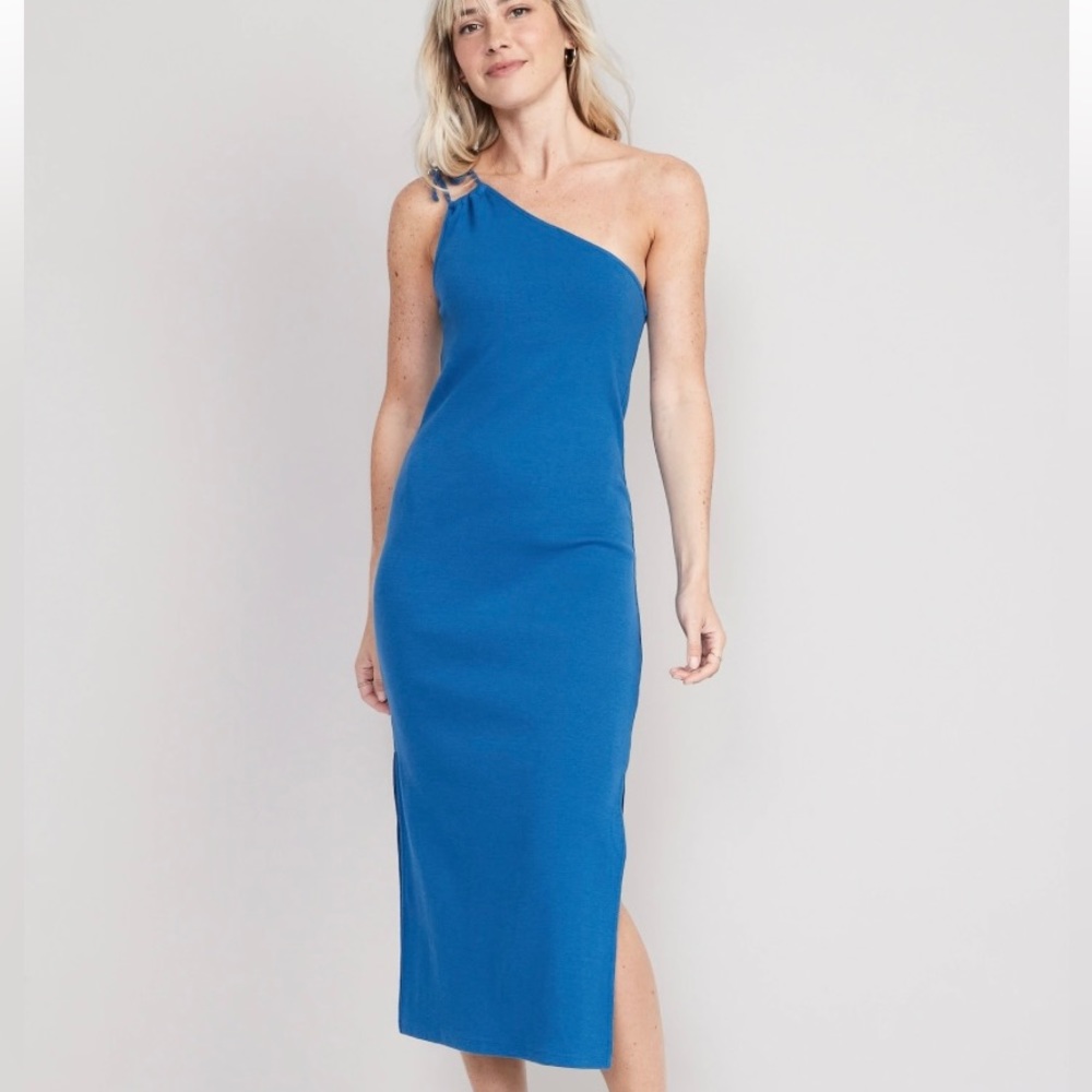 One shoulder dress